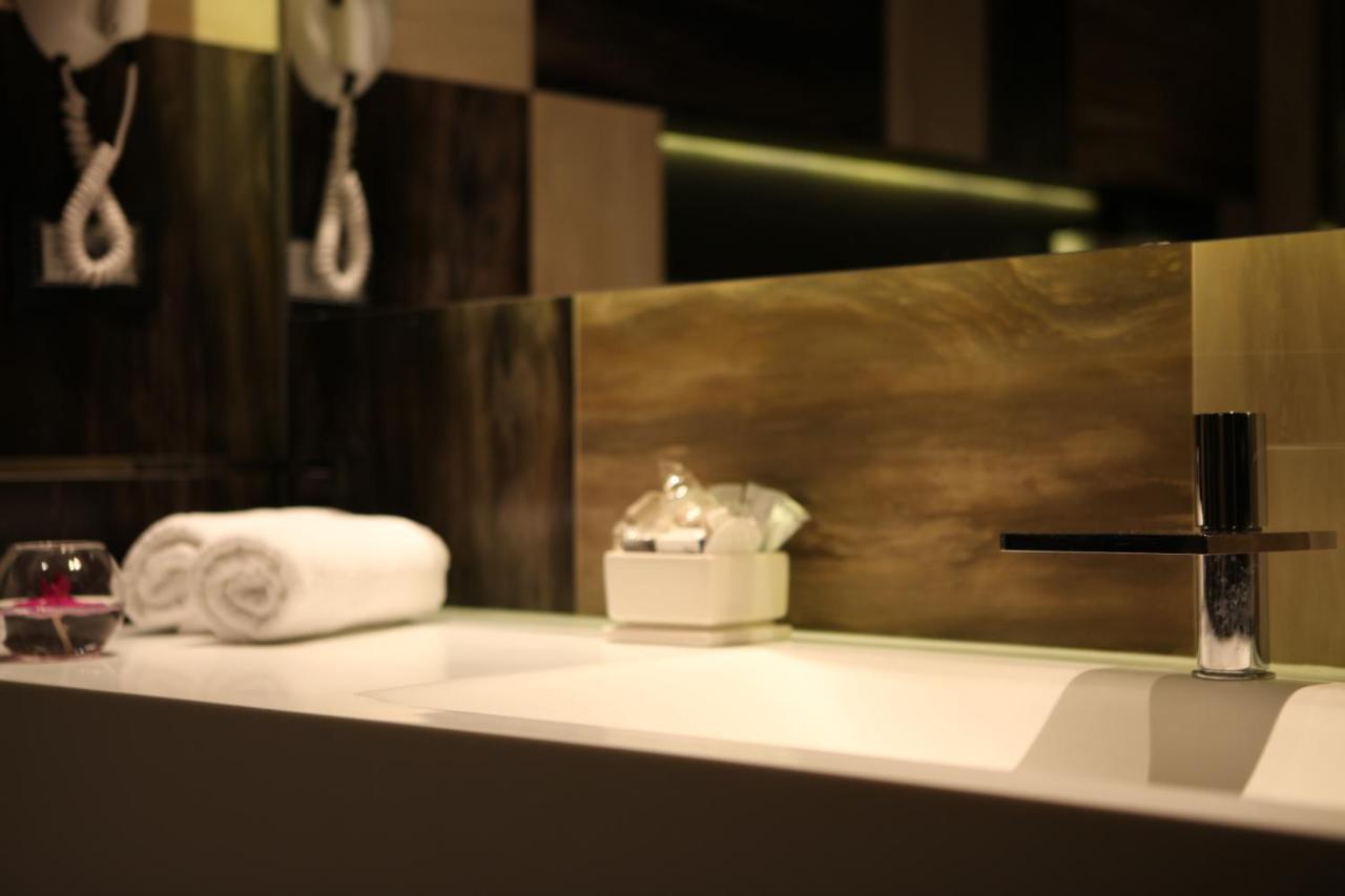 In Hotel 5*